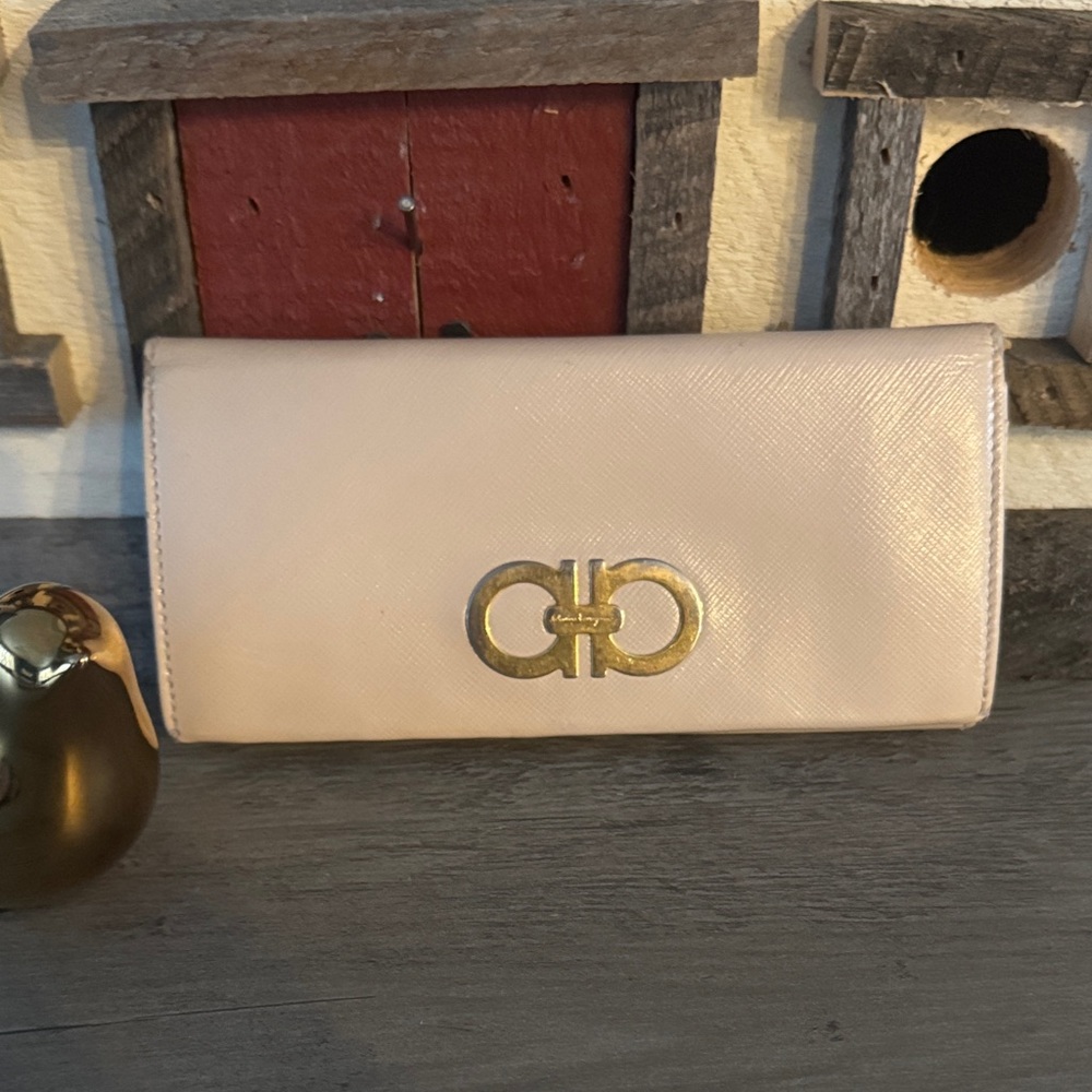 Salvatore Ferragamo Light Pink Wallet with Gold Logo
